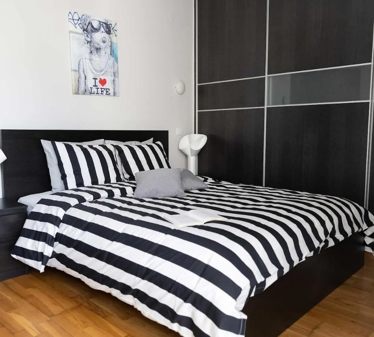 Sunset Sky Lounge - Chic Penthouse In Thessaloniki Apartment